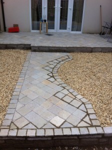 Curved tile patio feature